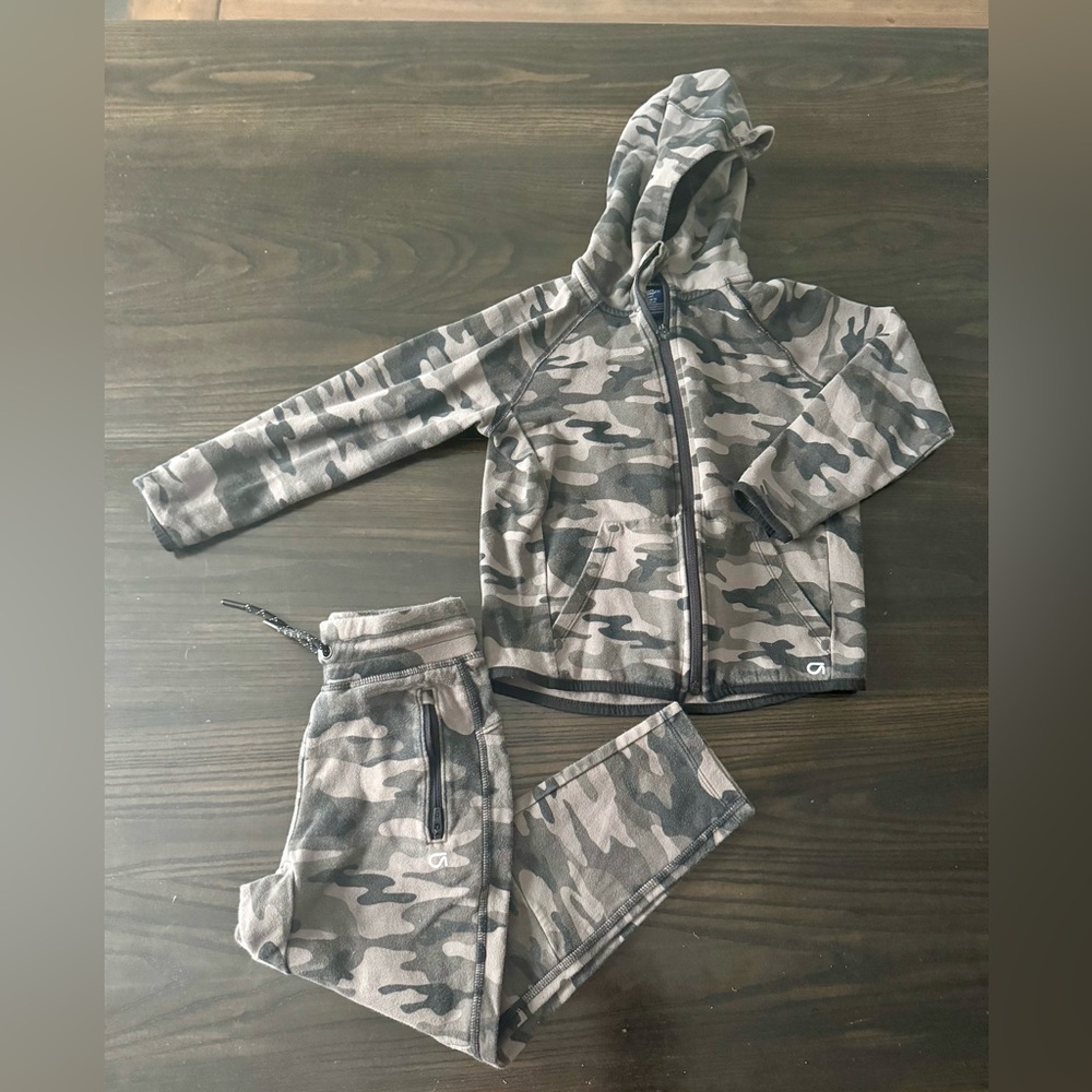 GapFit Kids Athletic Set Camo Pants and Full Zip Set